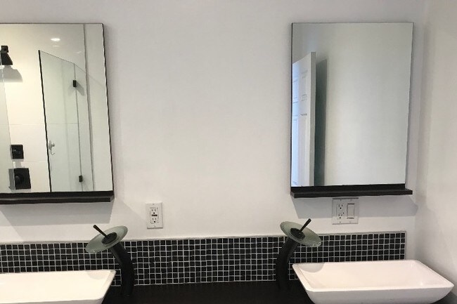 Foto del edificio - 22759 Cavalier St