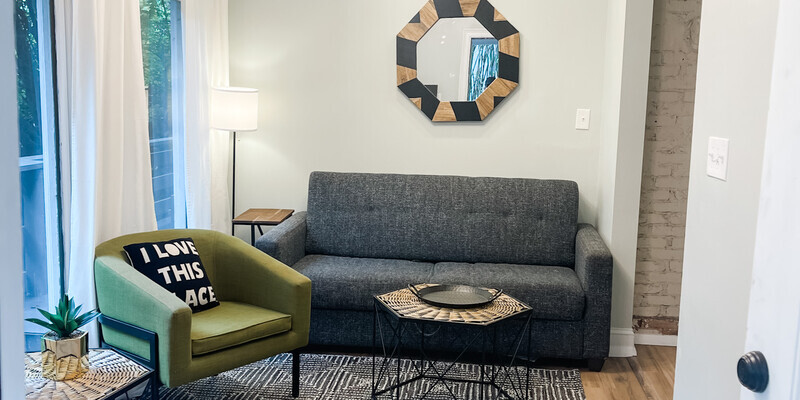 Primary Photo - Furnished 2 bed 1 bath on 38th