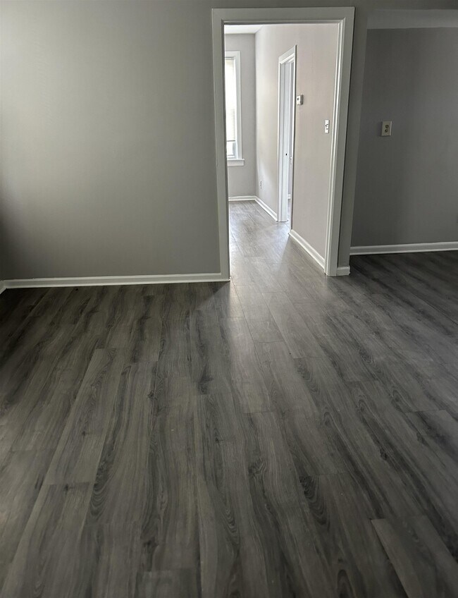 Foto del edificio - 339 Danforth Ave