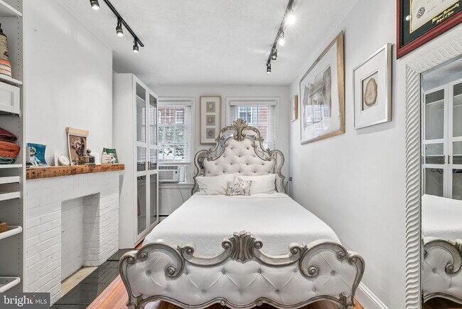 Foto del edificio - 320 S Juniper St