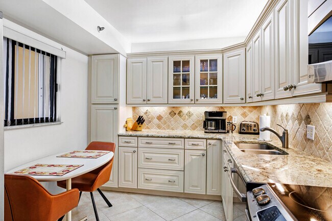 Building Photo - 300 Ocean Trail Way