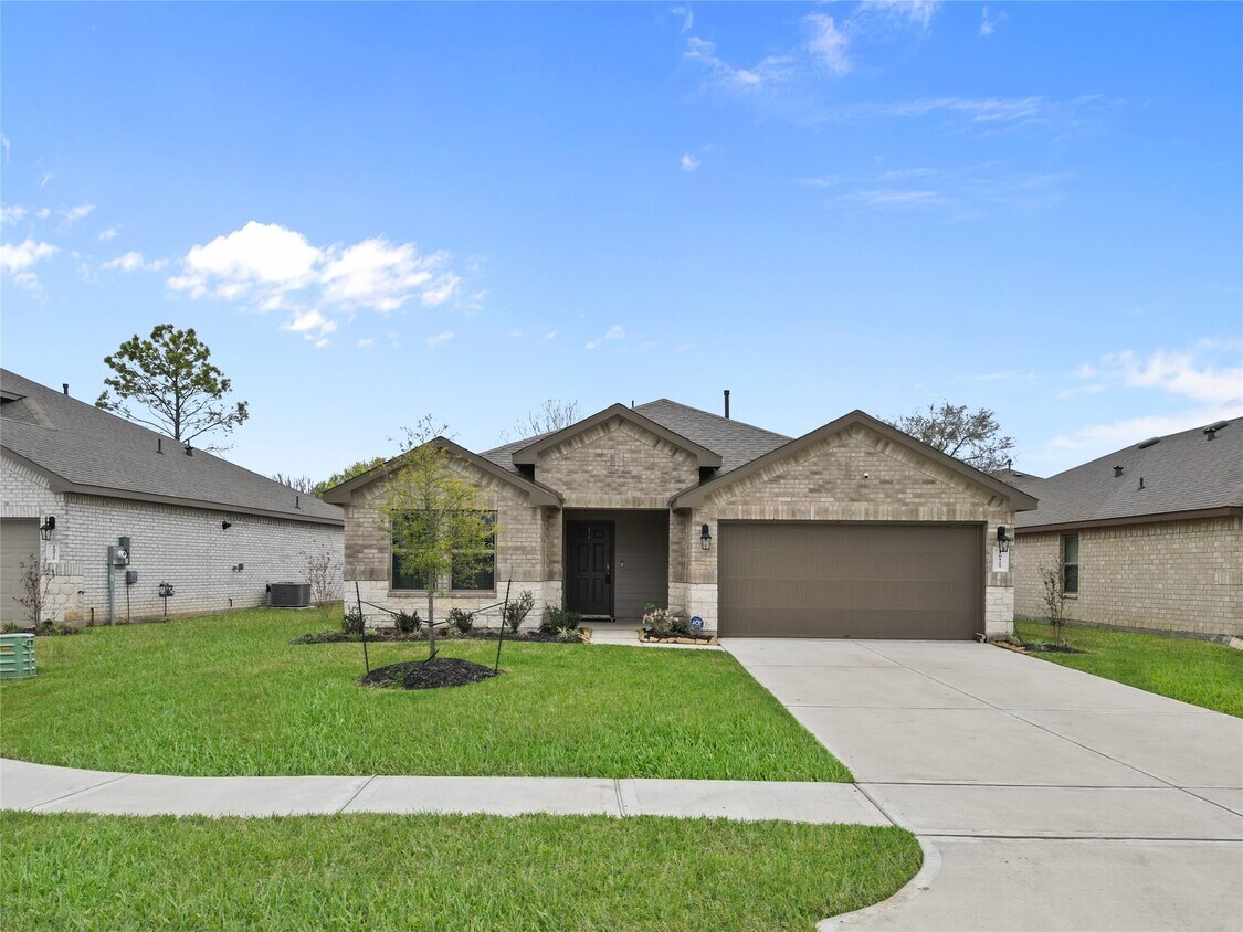 Foto principal - 10929 33rd Ave N