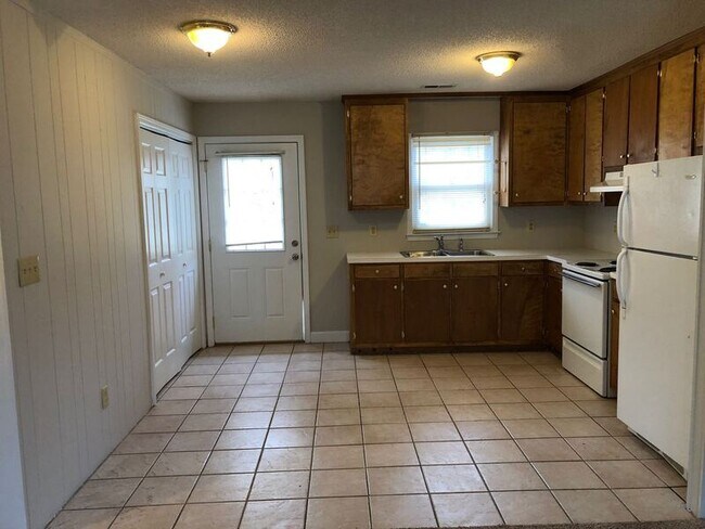 Building Photo - 4701 Grassy Creek Rd