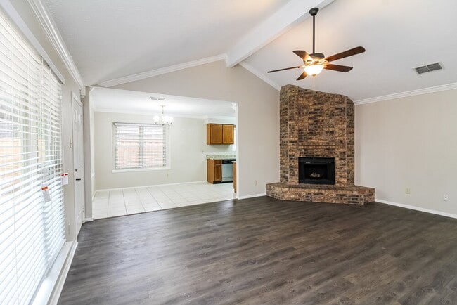 Building Photo - 2310 Overbrook Dr