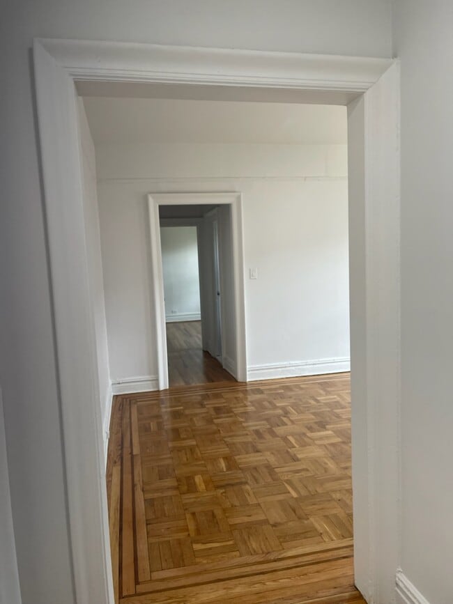 Foto del edificio - 272 Hutton St