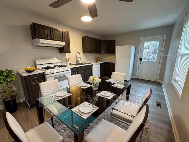 Foto del edificio - 2498 Schon Dr