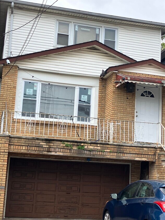 Primary Photo - 421 Virginia Ave