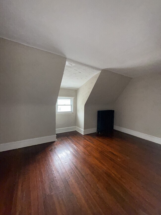 Foto del edificio - 272 Maple Ave