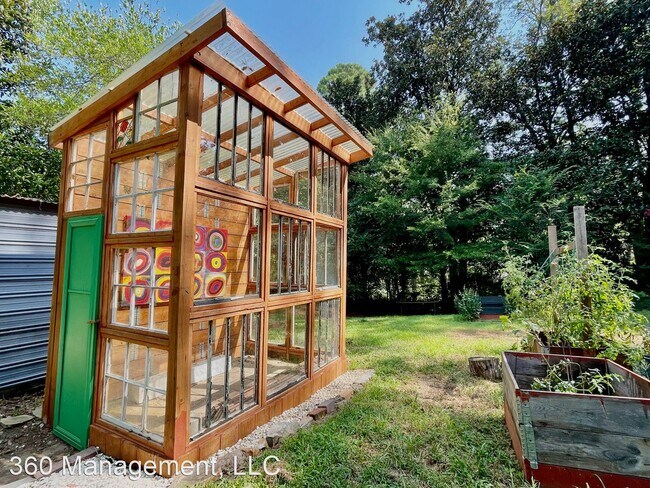 Foto del edificio - 4 br, 2 bath House - 311 N. 4th St.