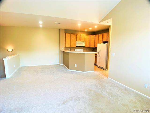 Building Photo - 220 Granby Way