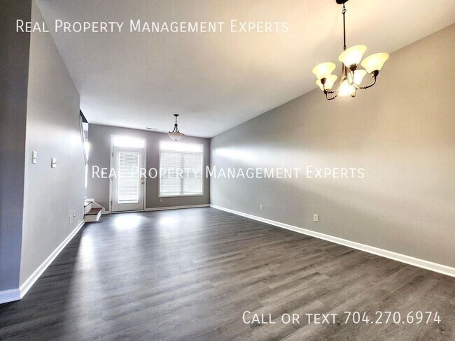 Foto del edificio - 138 Sun Ridge Dr