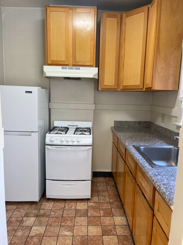 Foto del edificio - 3524 Foothill Blvd