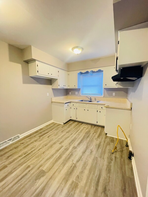 Foto del edificio - 8584 W Villard Ave