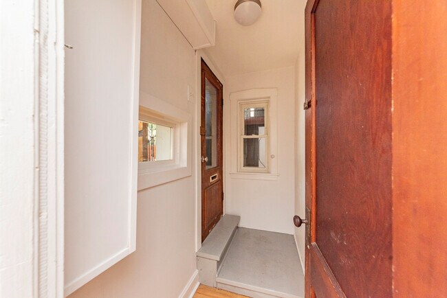 Building Photo - 3079 N Elbridge Ave