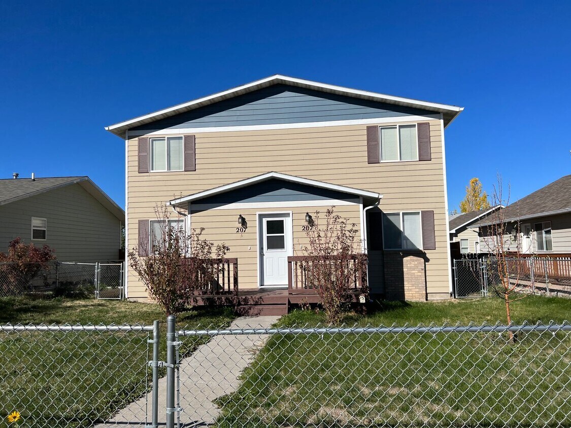 Foto principal - 207 10th St