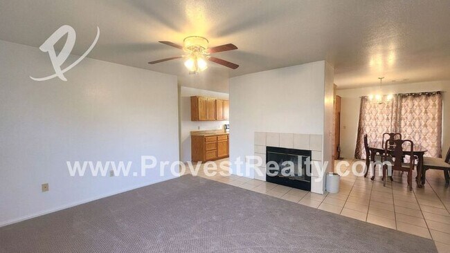 Foto del edificio - 21221 Nandina St