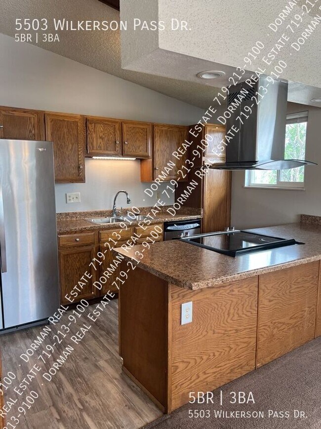 Foto del edificio - 5503 Wilkerson Pass Dr