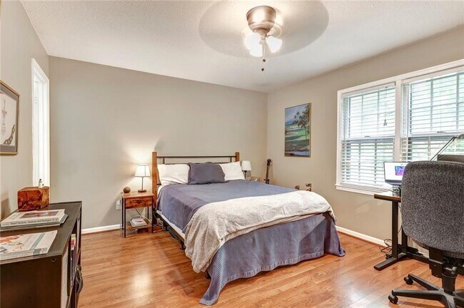 Building Photo - 28 Arpege Way NW