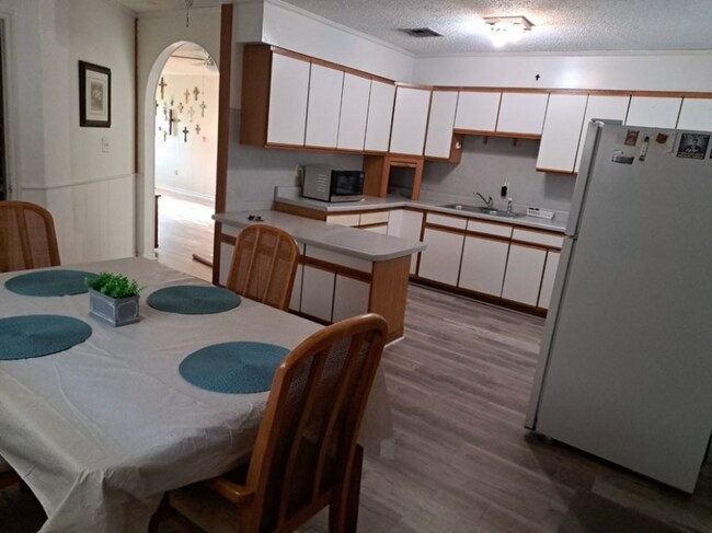 Foto del edificio - 1601 Dogwood Dr