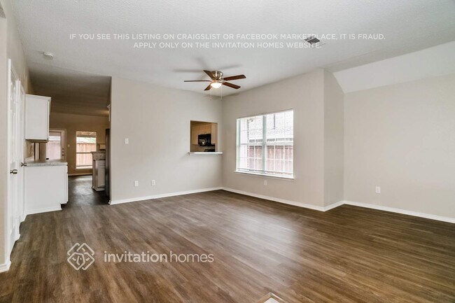 Foto del edificio - 9999 Buckingham Ln