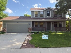 Building Photo - 1910 Crestview Dr
