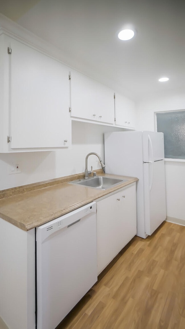 Foto del edificio - 475 Ignacio Blvd