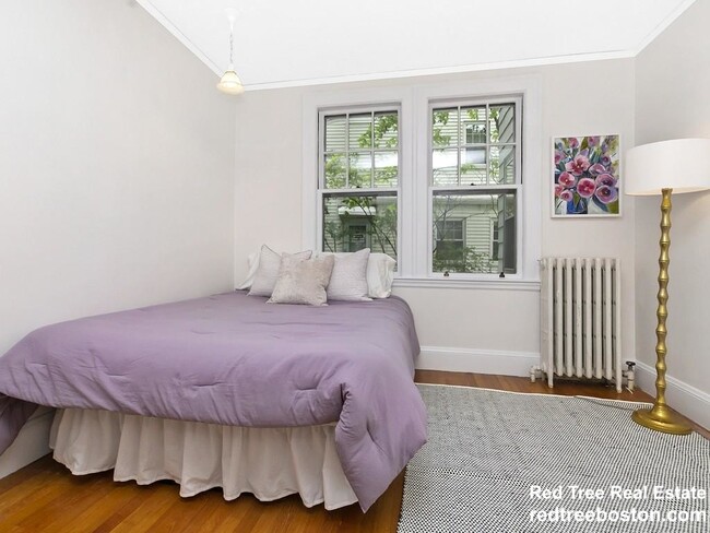 Building Photo - 66 Algonquin Rd