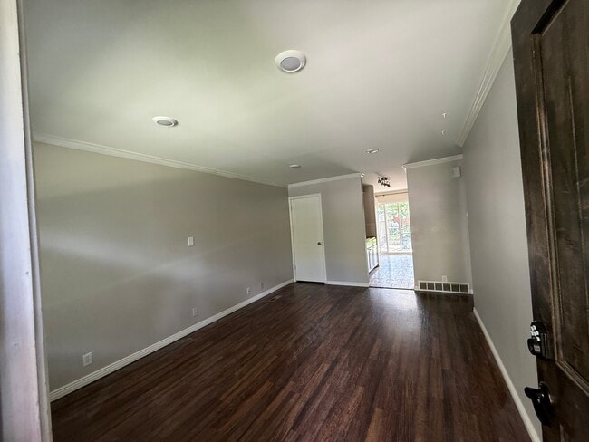 Building Photo - 6092 S 2075 E