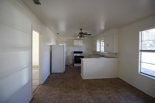 Foto del edificio - 605 W Hill St