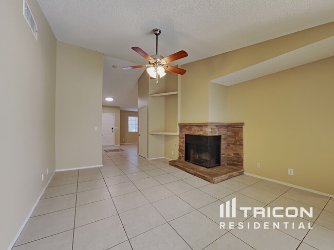 Building Photo - 366 Umbria Way