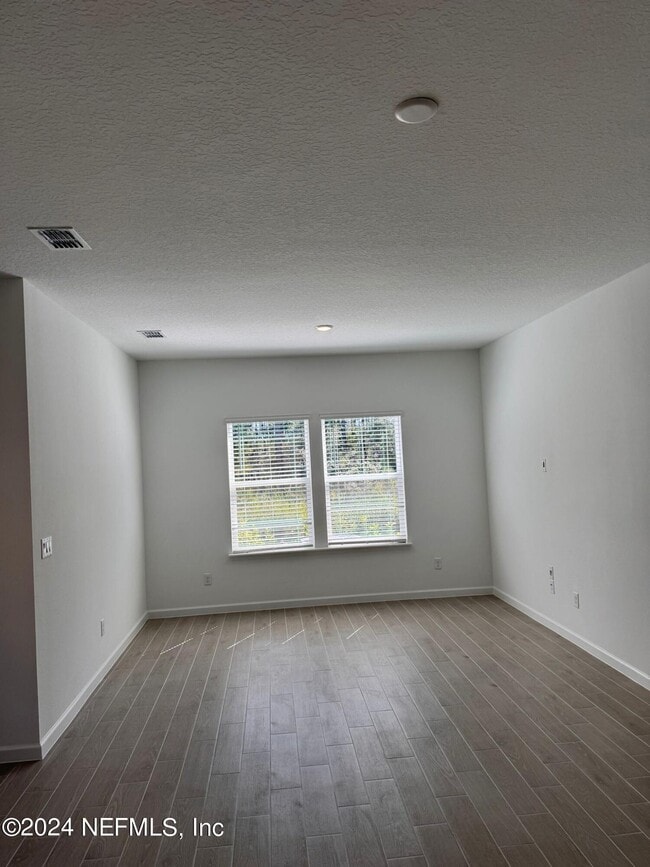 Foto del edificio - 318 Belfort Ct