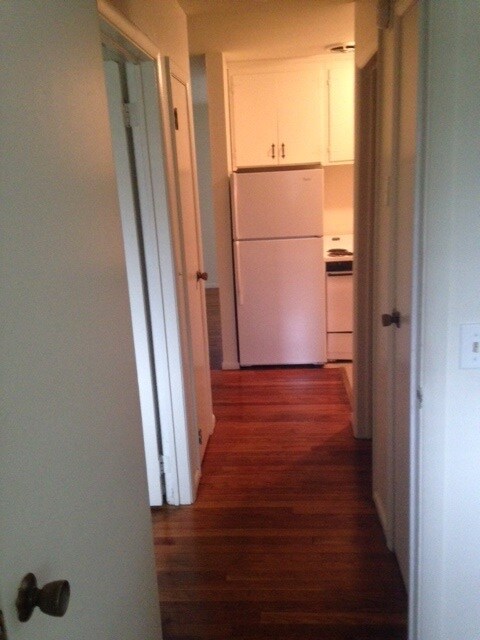 Foto del edificio - 411 E 8th St