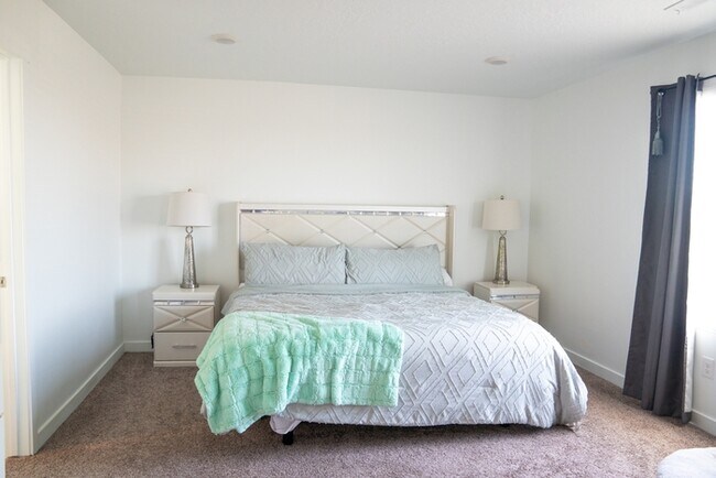 Foto del edificio - 1216 S Raintree Ln