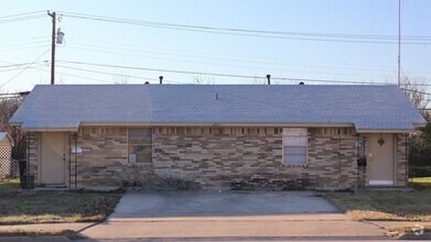 Building Photo - 1803 N W S Young Dr