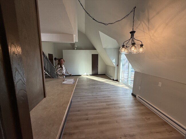 Building Photo - 316 W Mill St