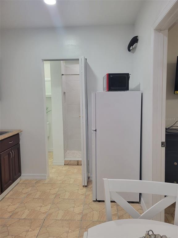 Foto del edificio - 531 Lakeview Ct