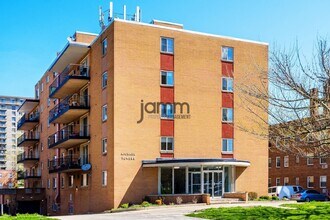 Building Photo - 12050 Lake Ave