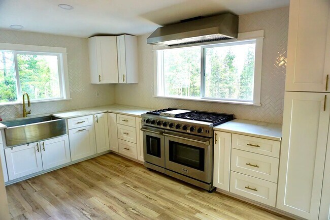 Building Photo - 45 Lodgepole Dr