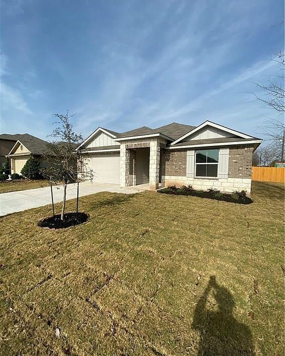 Building Photo - Fresh And Clean In Austin