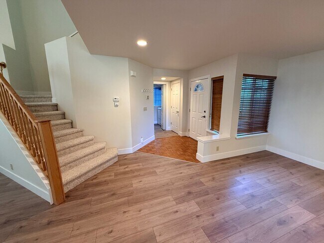 Foto del edificio - 3056 Alpine Creek Rd
