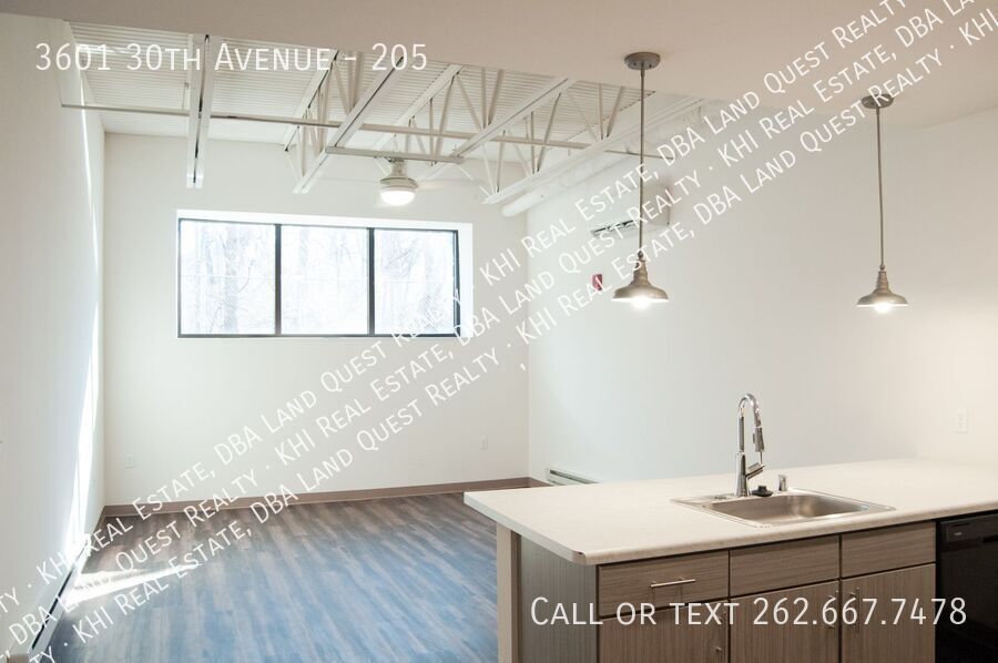 Foto principal - 3601 30th Ave