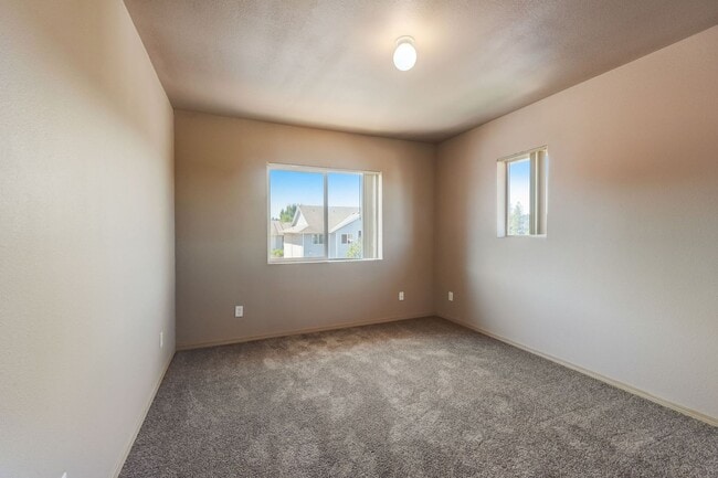 Interior Photo - Gateway Village