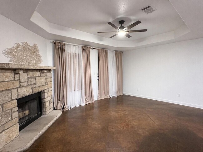 Foto del edificio - 430 Summit Ridge Dr N