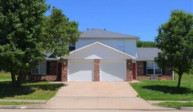 Building Photo - 1413-1415-1415 Risen Star Ct