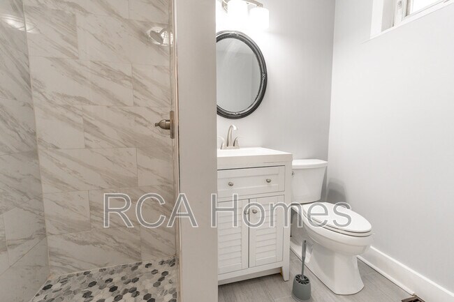 Foto del edificio - 1211 E Hanna Ave