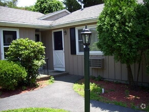 Building Photo - 157 Allen St