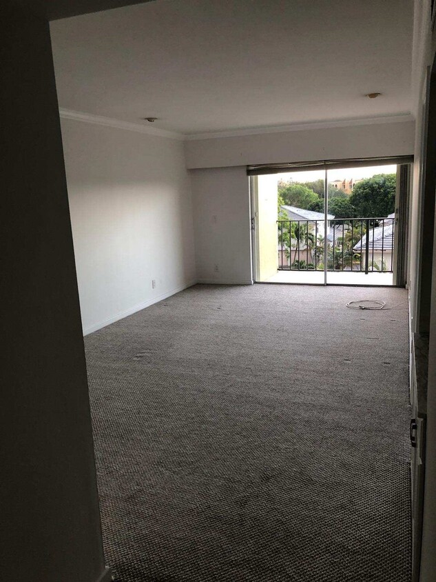 Primary Photo - 8000 SW 81st Dr