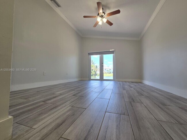 Foto del edificio - 15037 Brighton Ln