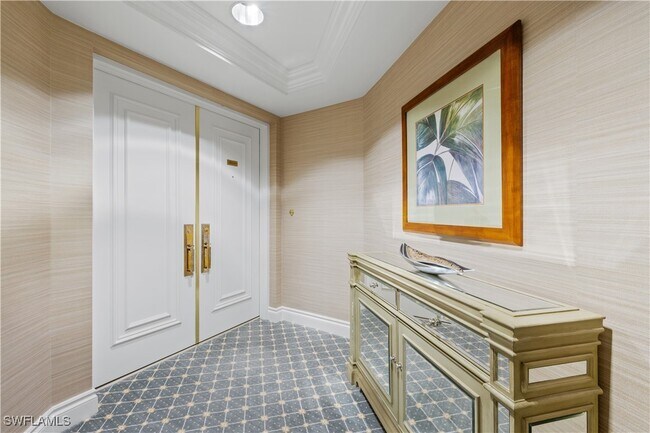 Building Photo - 4021 Gulf Shore Blvd N