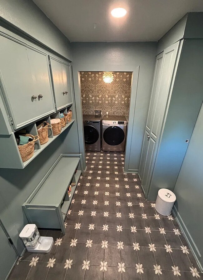 Foto del edificio - 13814 Piping Rock Ln